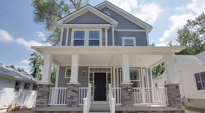 <strong>Wentworth - Birmingham</strong><span>5 beds, 4.5 baths, 2-Car Detached Garage, 2767 sq. ft. Starting at: $ 699 900 <a href='./floorplans.php?com=BIRD&fp=Wentworth'>Additional Information</a></span>